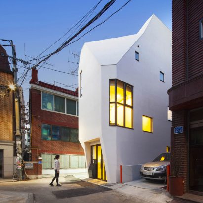 Horn House for a book publisher by ThePlus Architects