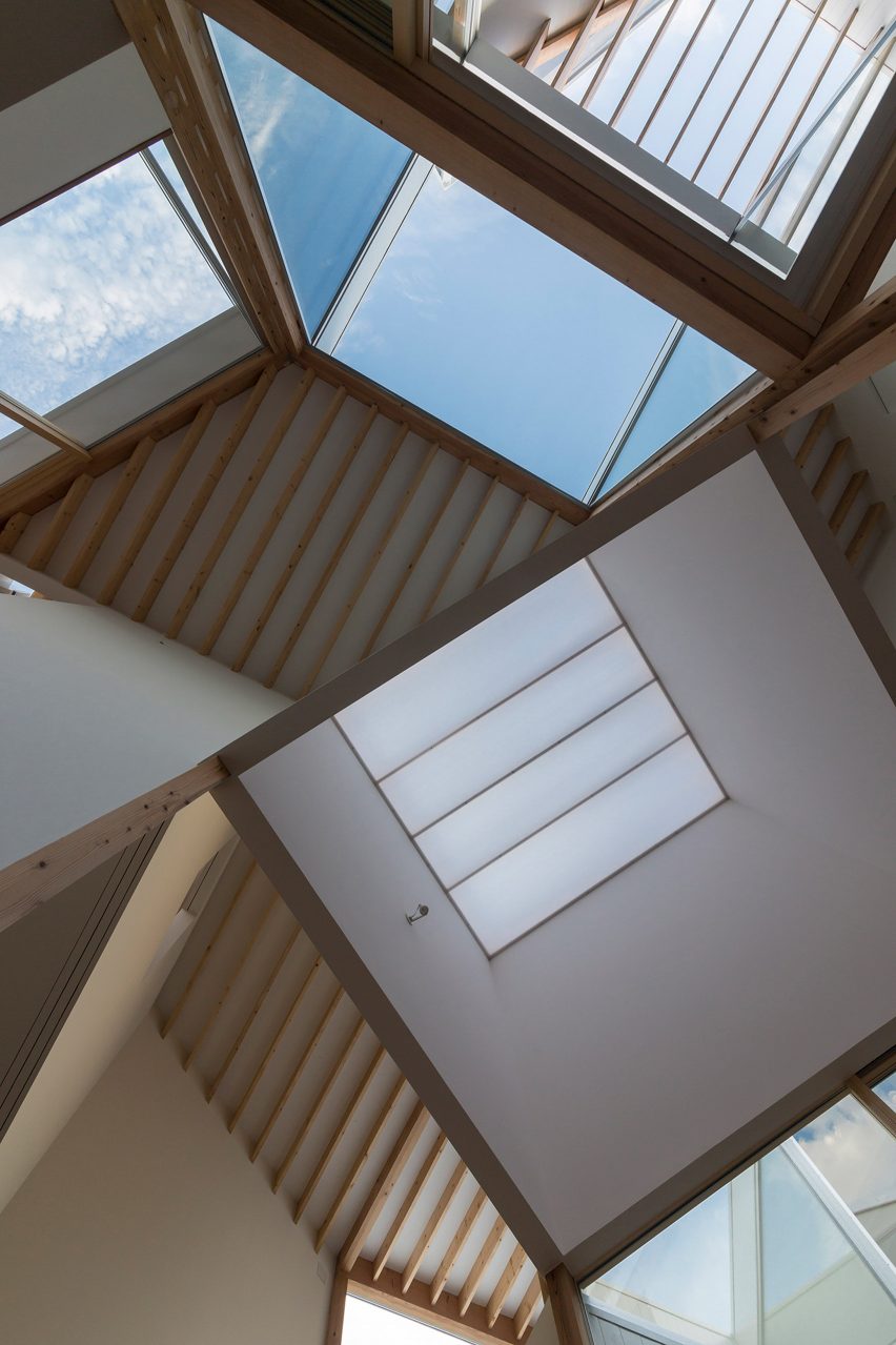 House in Hokusetsu by Tato Architects