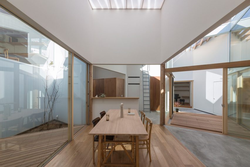 House in Hokusetsu by Tato Architects