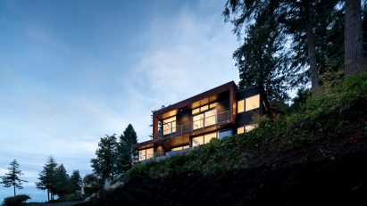 House On The Cove residence by Stephenson Design Collective in Bellingham, Washington