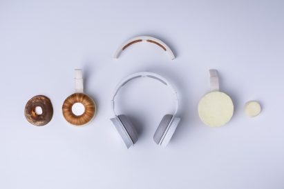 Korvaa headphones by Aivan ar made from six different microbial materials