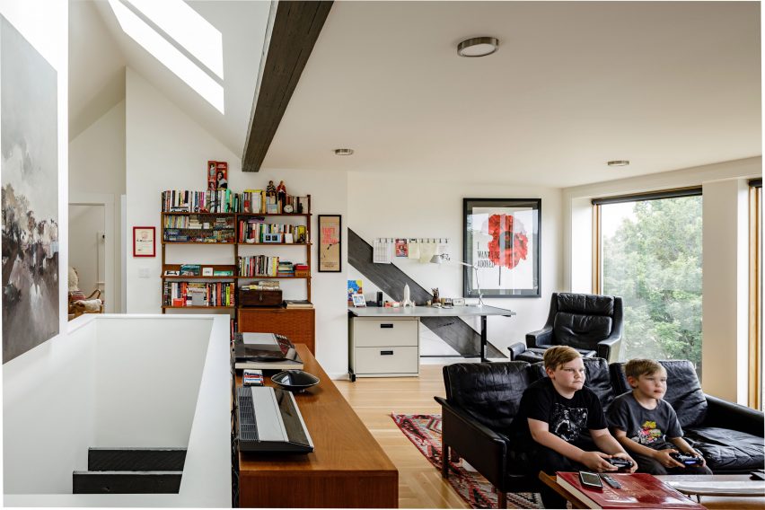 Lincoln Street Residence by Beebe Skidmore