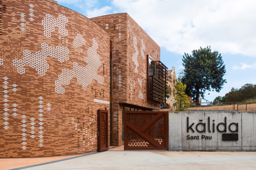 Kálida Sant Pau Centre by EMBT and Patricia Urqiuola in Barcelona, Spain