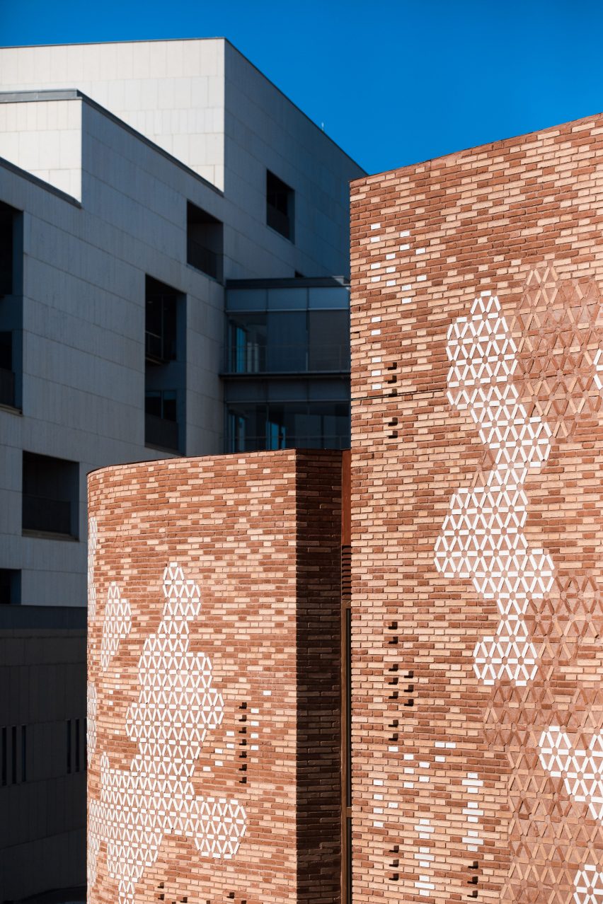 Kálida Sant Pau Centre by EMBT and Patricia Urqiuola in Barcelona, Spain