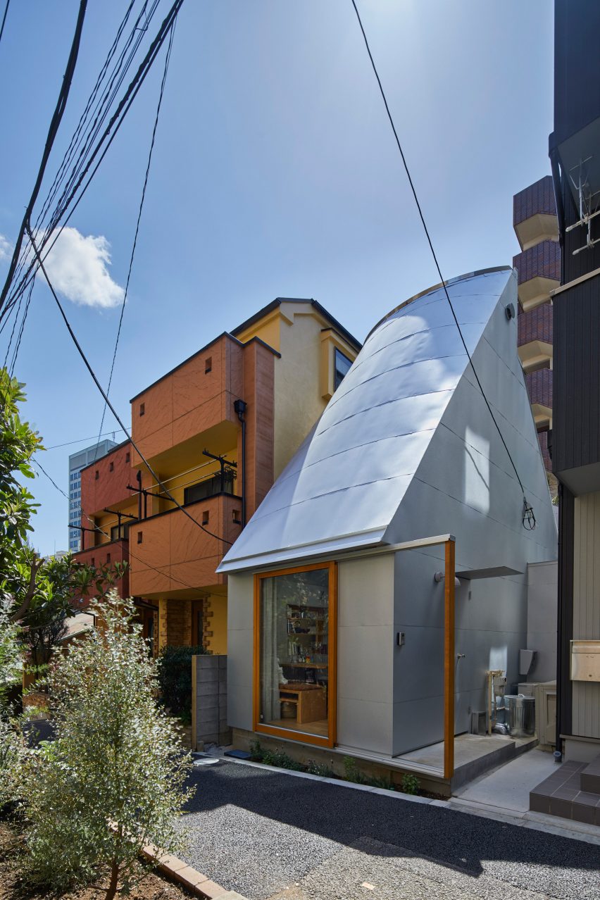 Love2 House by Takeshi Hosaka in Tokyo Japan