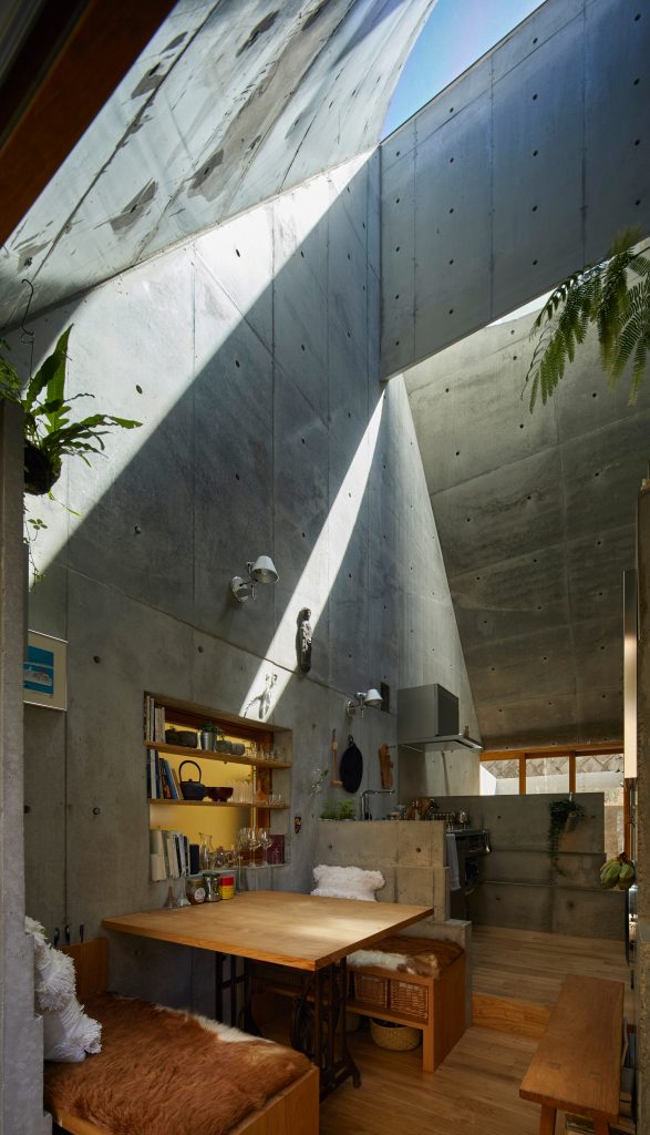 Love2 House by Takeshi Hosaka in Tokyo Japan
