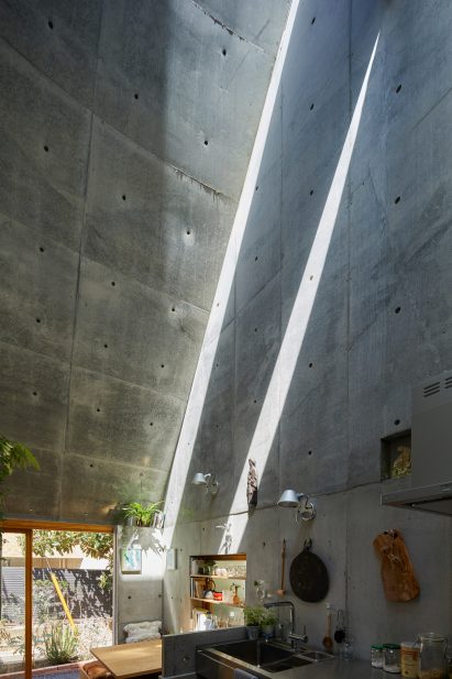 Love2 House by Takeshi Hosaka in Tokyo Japan