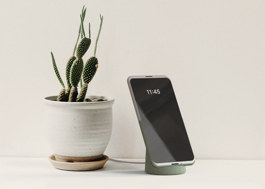 Morrama wellbeing phones include Flip