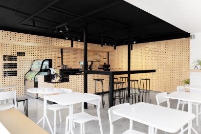 Negro Blanco Cafe by Estudio Yeye in Chihuahua, Mexico