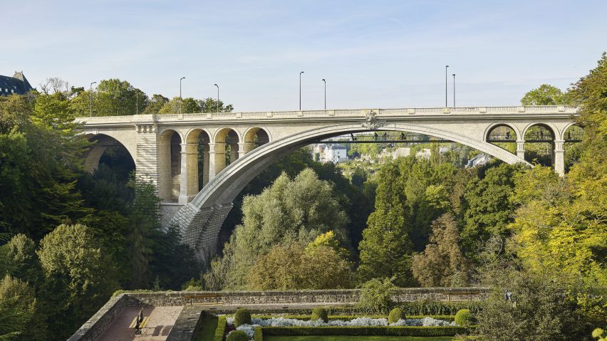 Passerelle Pont Adolphe by CBA Architects