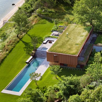 Peconic House by Mapos