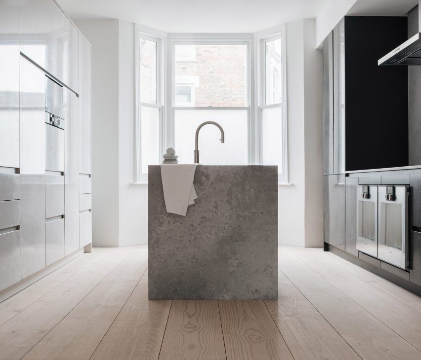 Repoussoir by Con Form Architects