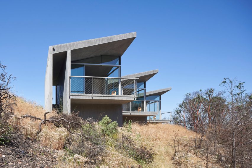 Ridge House residence by Mork Ulnes Architects in Sonoma, California