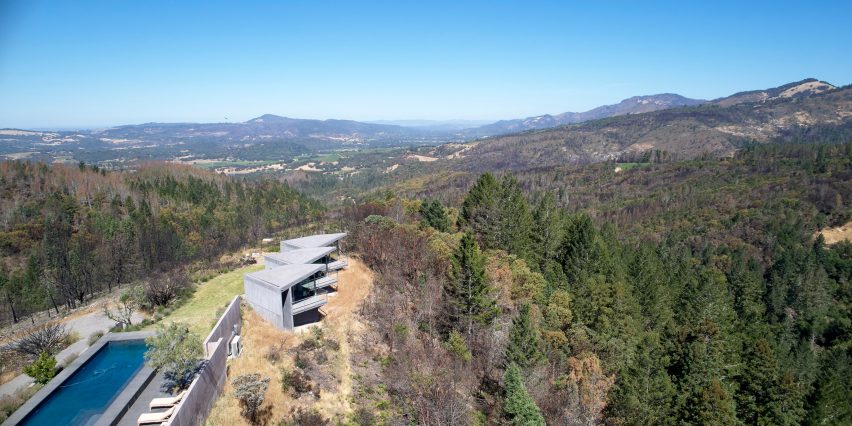 Ridge House residence by Mork Ulnes Architects in Sonoma, California