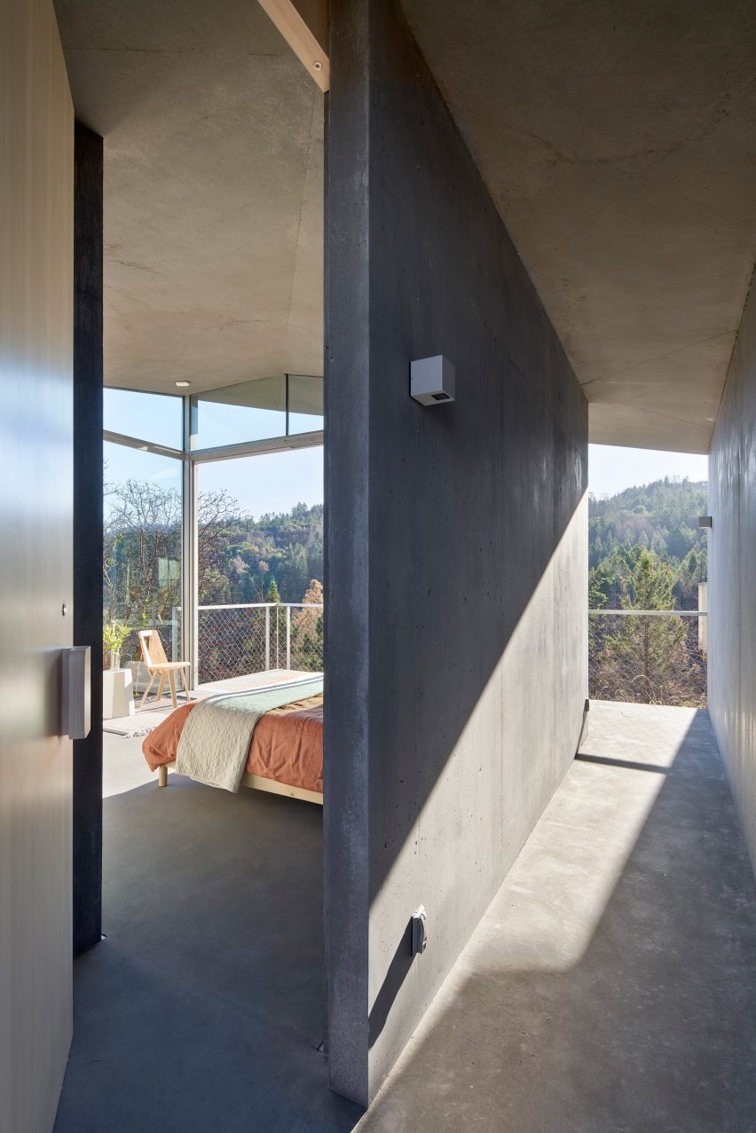 Ridge House residence by Mork Ulnes Architects in Sonoma, California