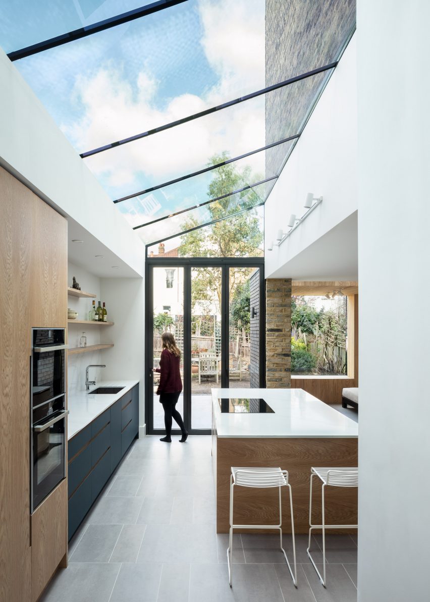 Snug House by Proctor & Shaw