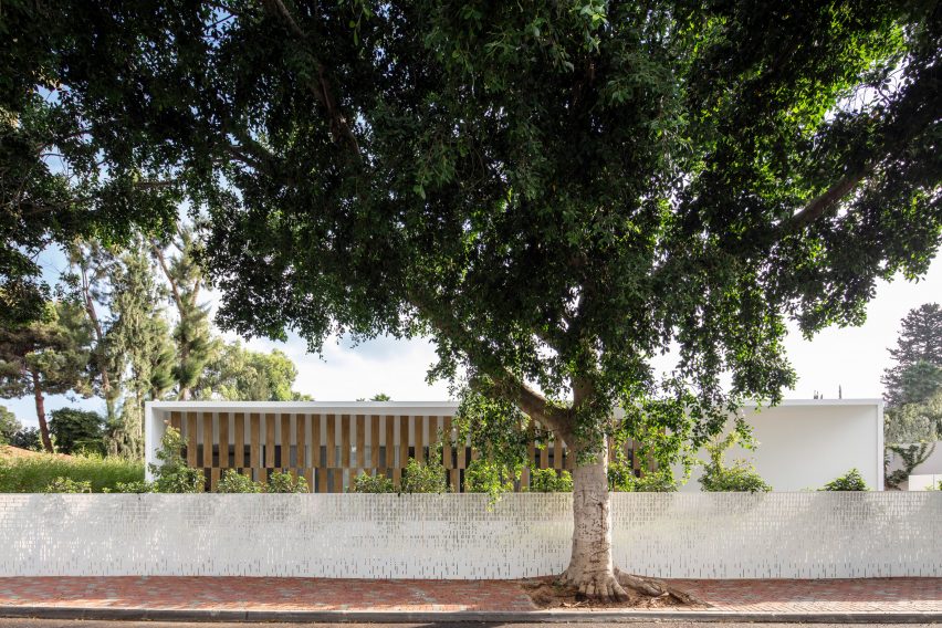 Split House by Pitsou Kedem Architects