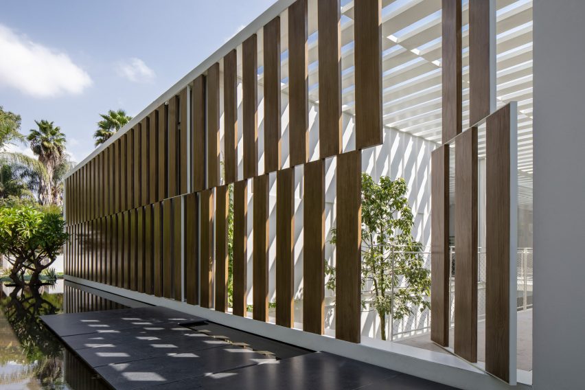 Split House by Pitsou Kedem Architects