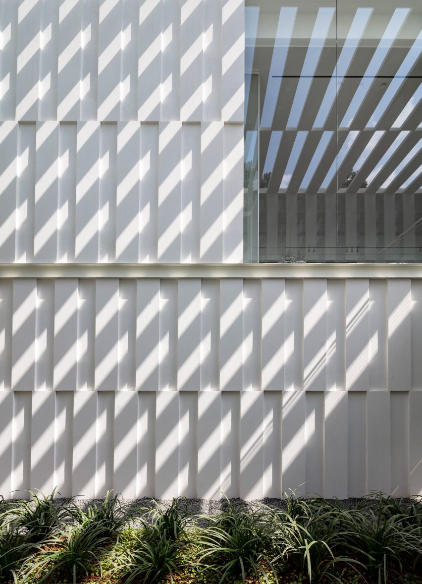 Split House by Pitsou Kedem Architects