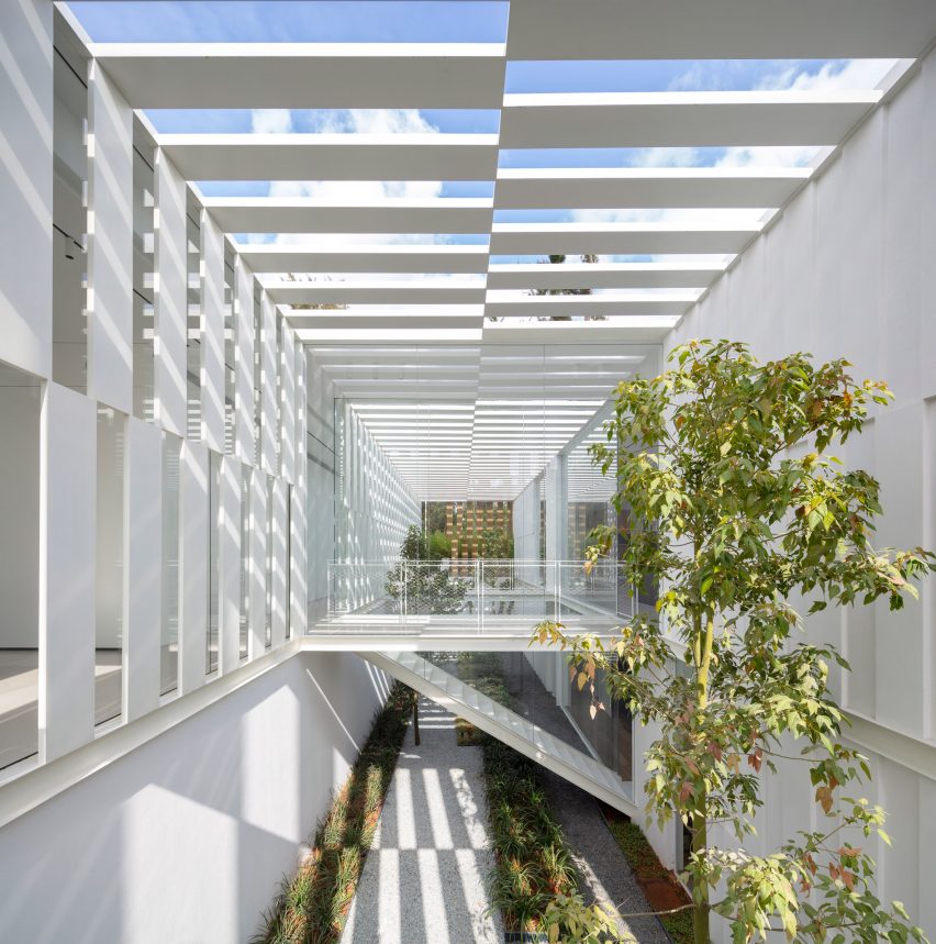 Split House by Pitsou Kedem Architects