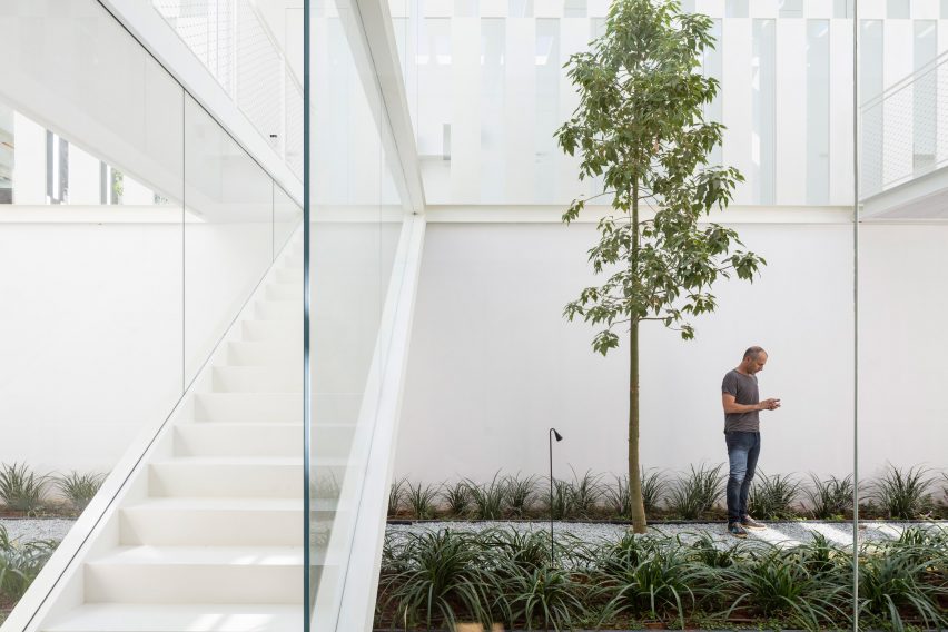 Split House by Pitsou Kedem Architects