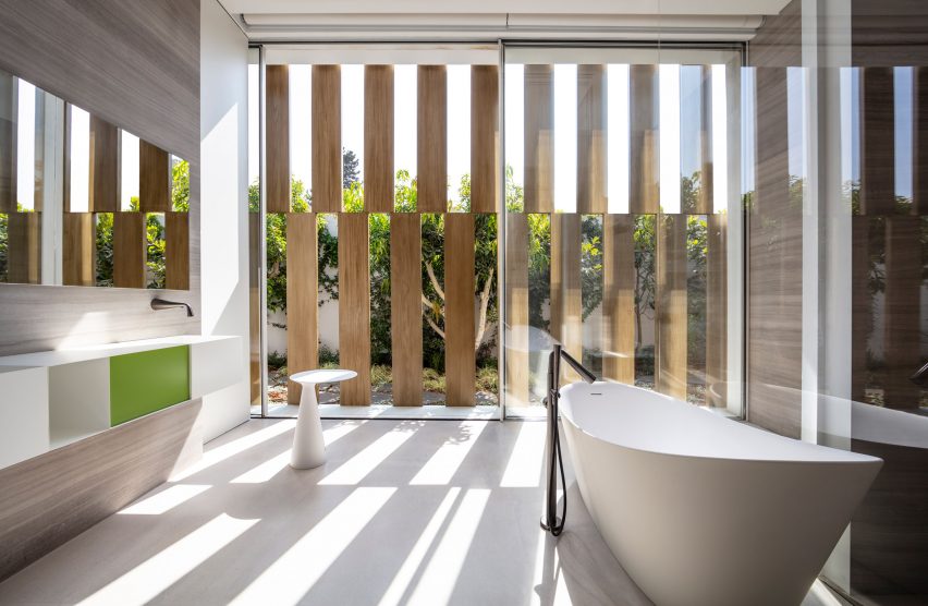 Split House by Pitsou Kedem Architects