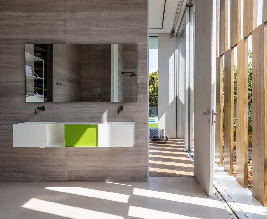 Split House by Pitsou Kedem Architects