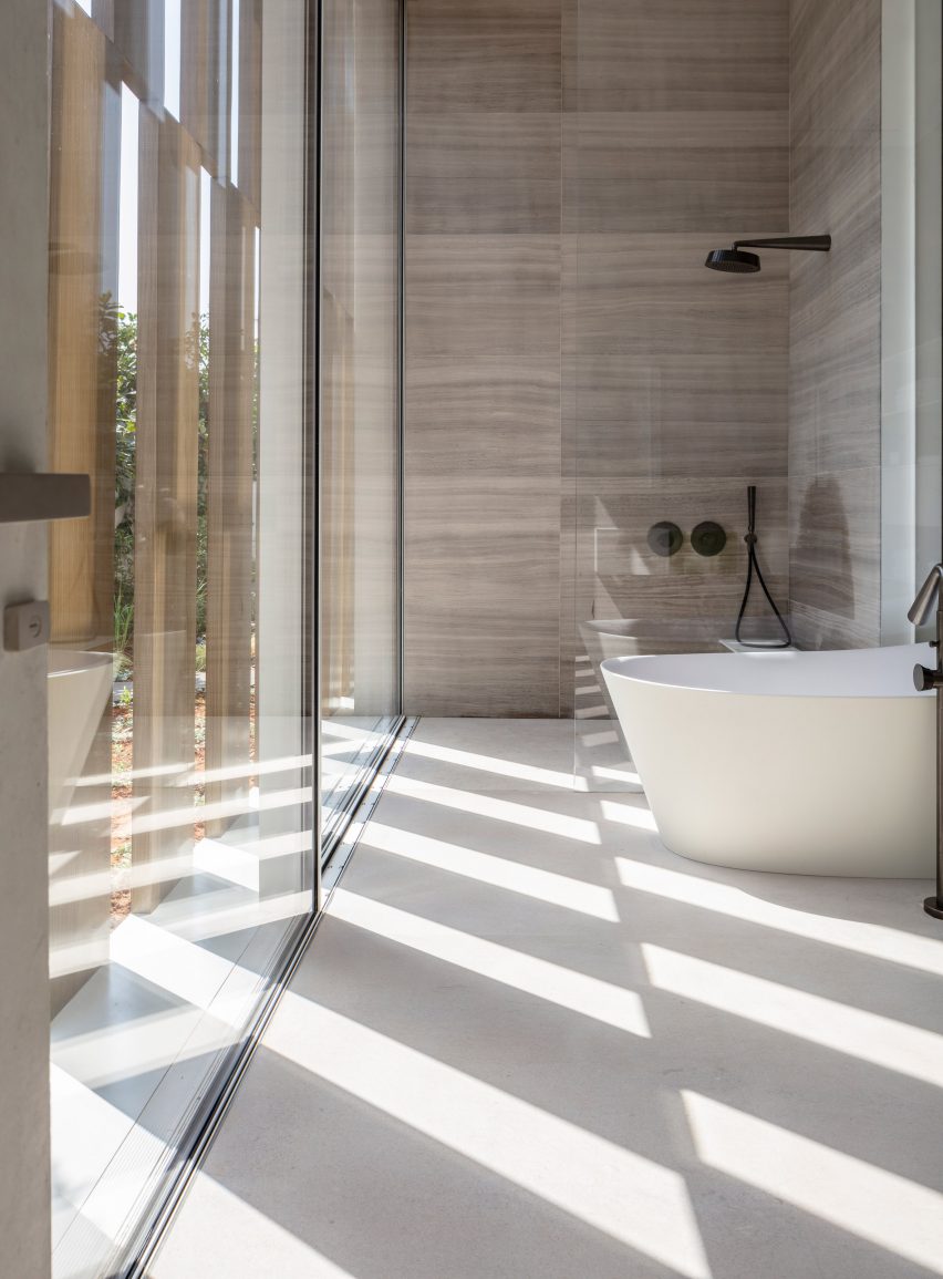 Split House by Pitsou Kedem Architects