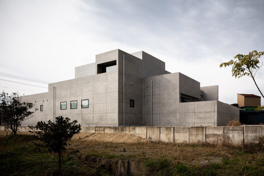 Tranquil House by FORM Kouichi Kimura Architects
