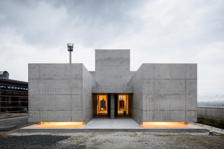 Tranquil House by FORM Kouichi Kimura Architects
