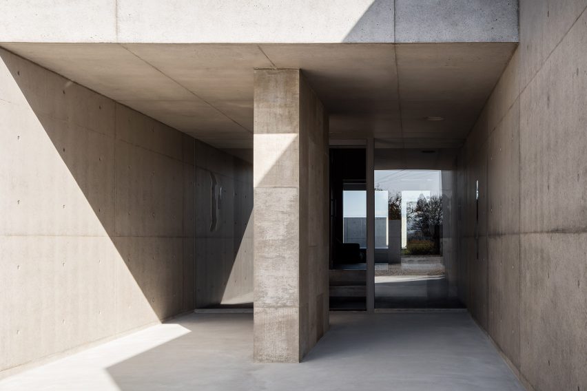 Tranquil House by FORM Kouichi Kimura Architects