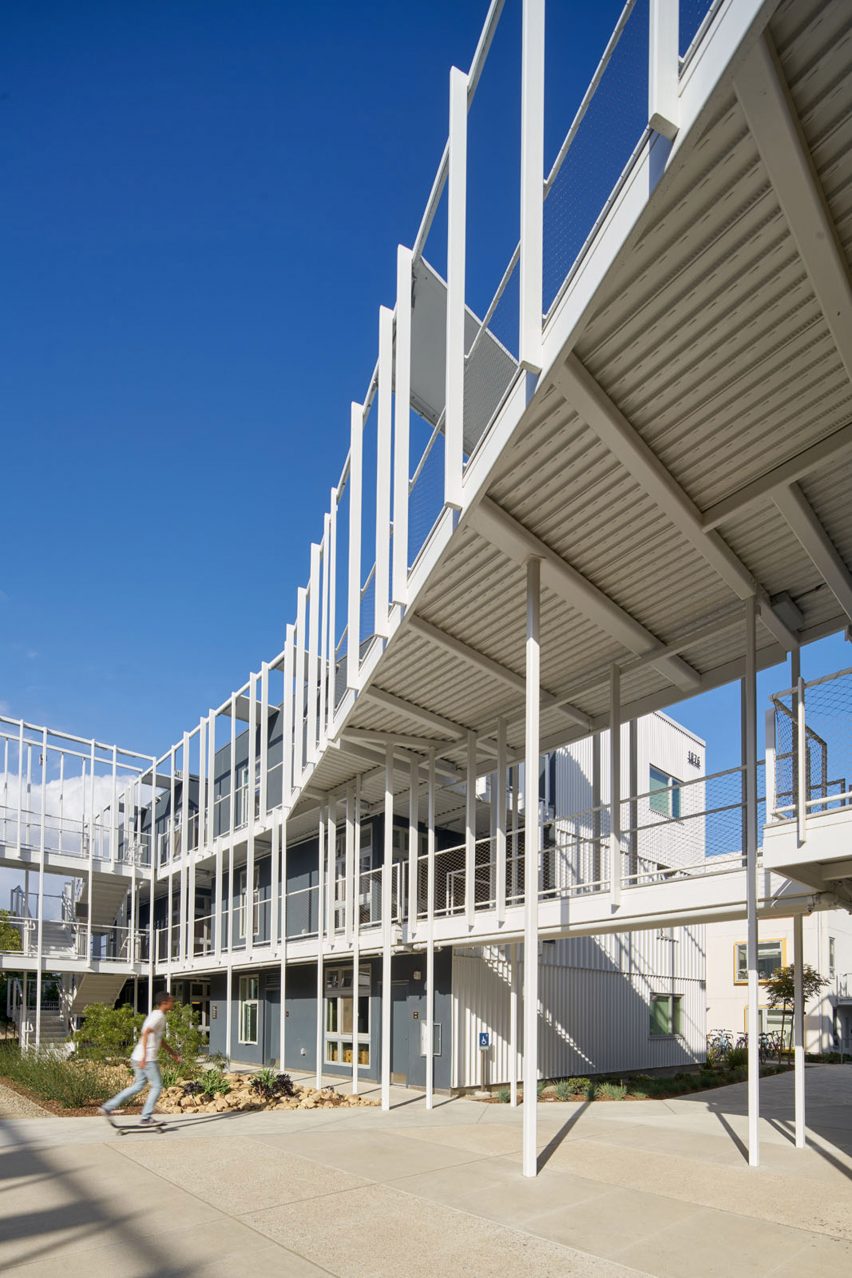 UCSB San Joaquin student housing by LOHA
