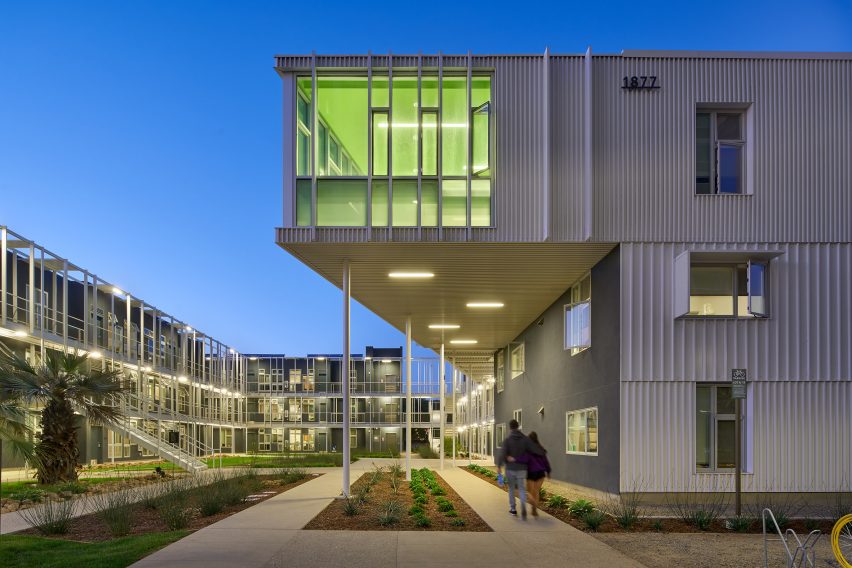 UCSB San Joaquin student housing by LOHA
