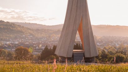 University of Stuttgart makes Urbach Tower from self-shaping wood