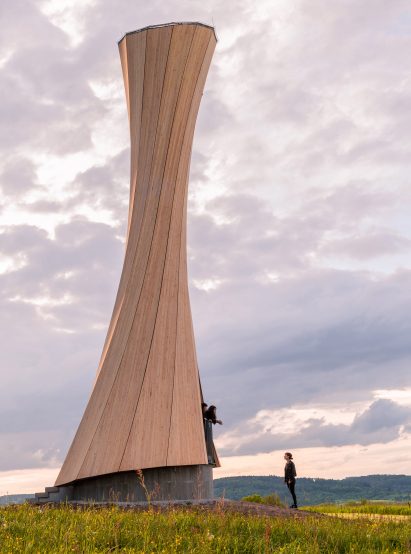 University of Stuttgart makes Urbach Tower from self-shaping wood