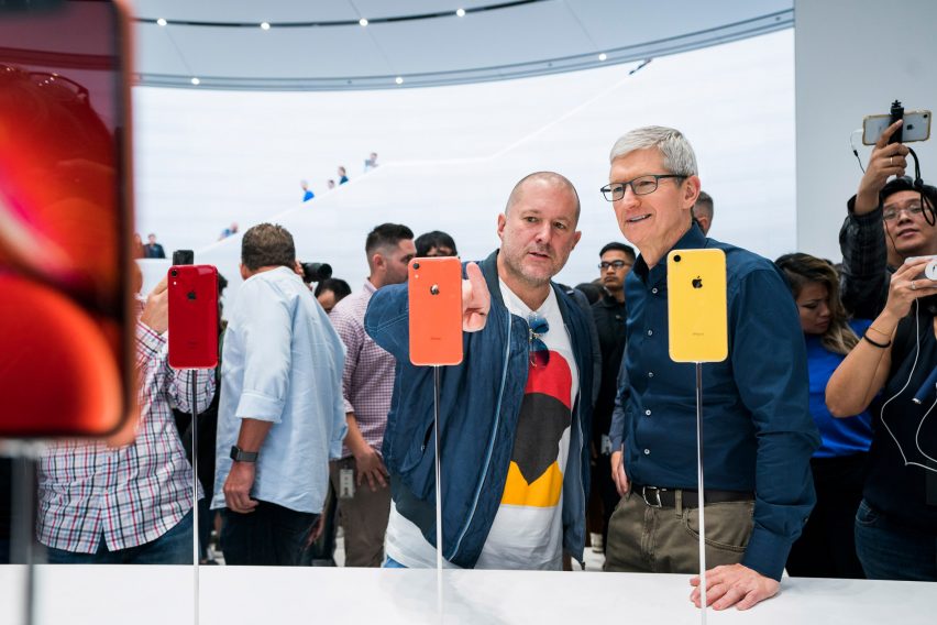 Jony Ive leaves Apple