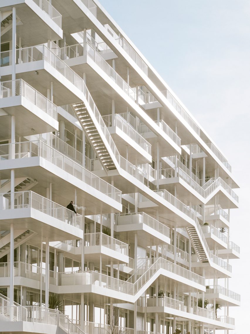 ANIS Office Building by Nicolas Laisné Architectes