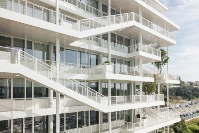 ANIS Office Building by Nicolas Laisné Architectes