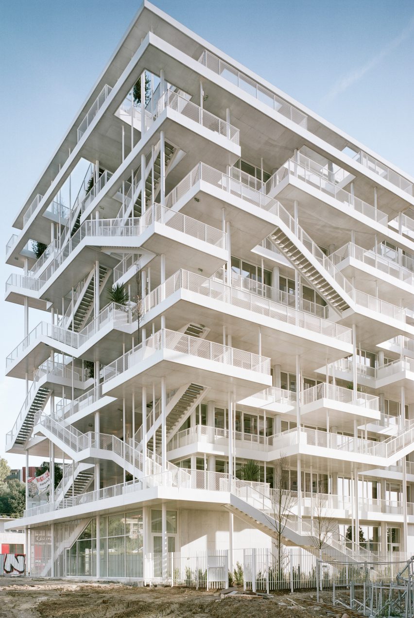 ANIS Office Building by Nicolas Laisné Architectes