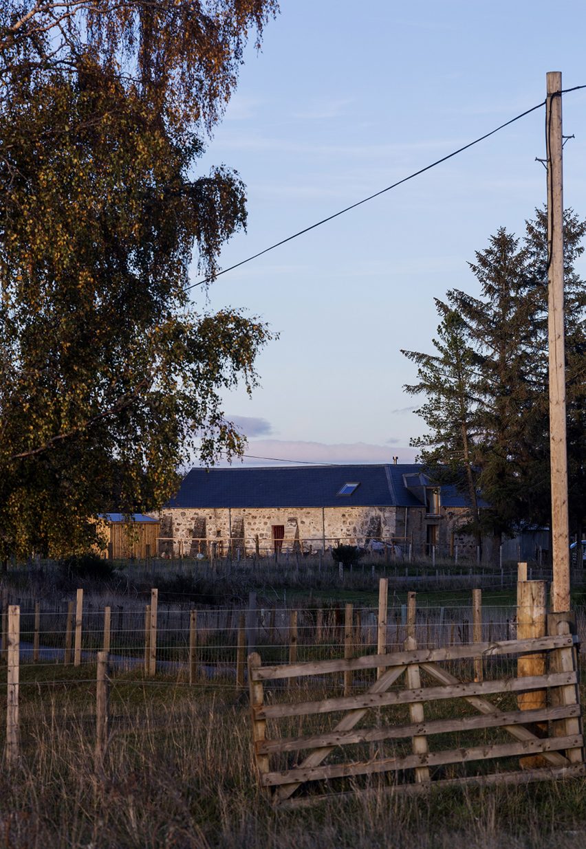 Aviemore studio by Morales Finch