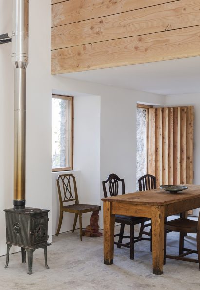 Aviemore studio by Morales Finch