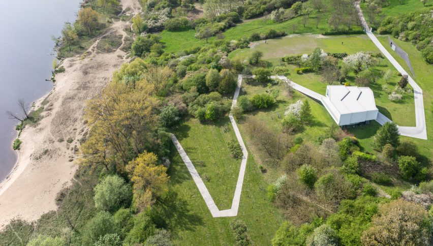 By the Way House by Robert Konieczny KWK Promes