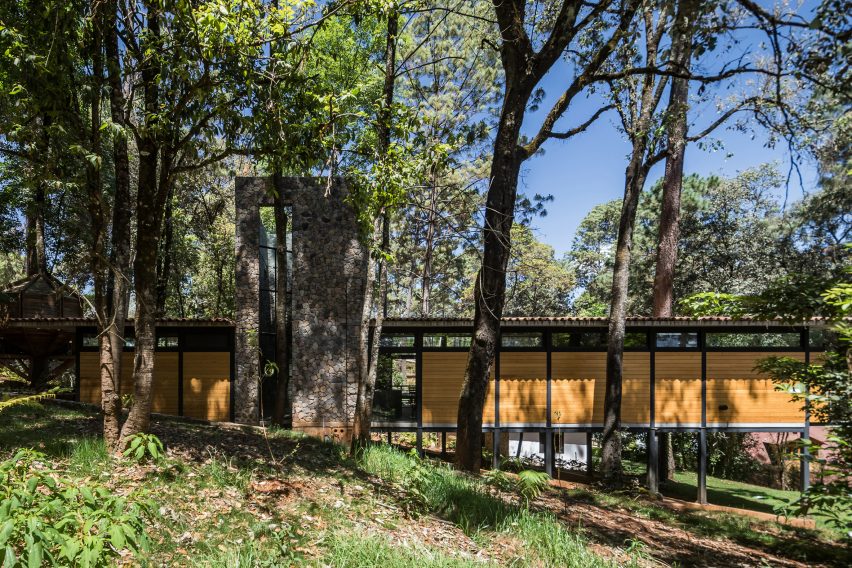 Casa Luzia by Saavedra Arquitectos in Avandaro, Mexico