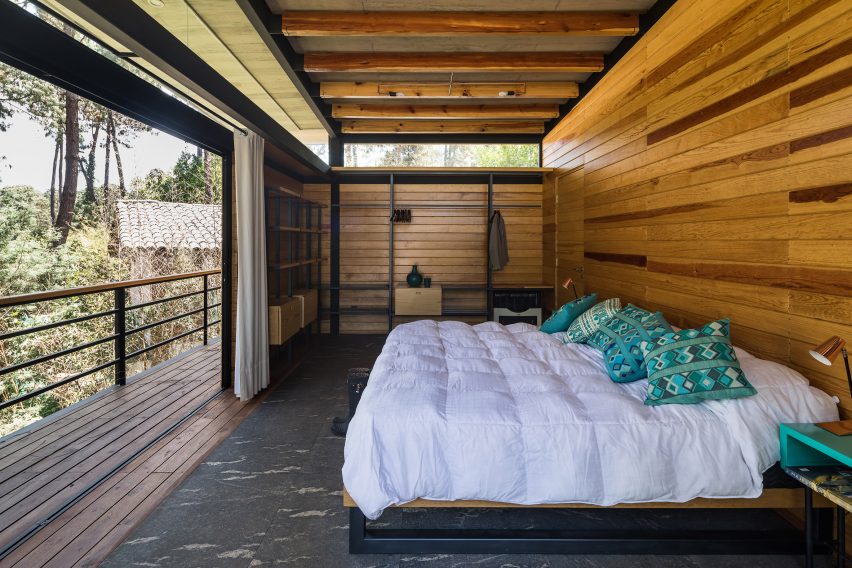 Casa Luzia by Saavedra Arquitectos in Avandaro, Mexico