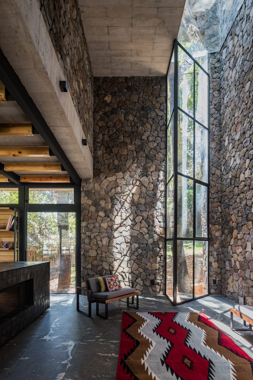 Casa Luzia by Saavedra Arquitectos in Avandaro, Mexico