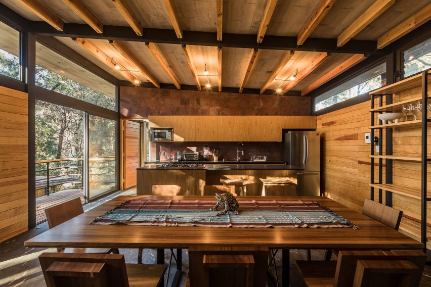 Casa Luzia by Saavedra Arquitectos in Avandaro, Mexico