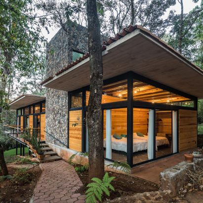 Casa Luzia by Saavedra Arquitectos in Avandaro, Mexico