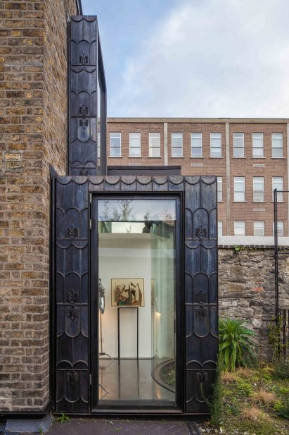 D2 Townhouse by Jake Moulson