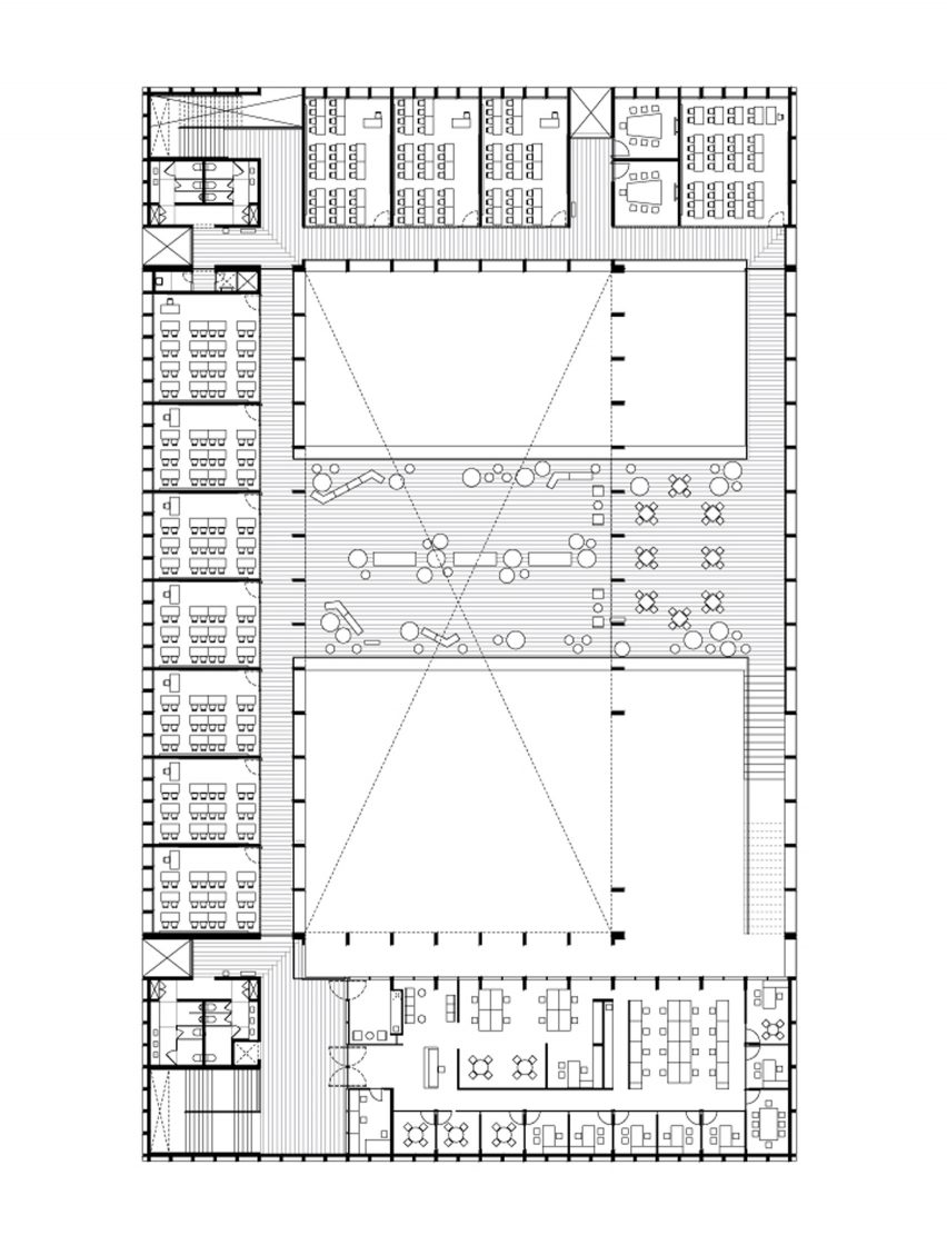 Escuela Bancaria y Comercial (EBC) school in Aguascalientes, Mexico by Ignacio Urquiza Arquitectos