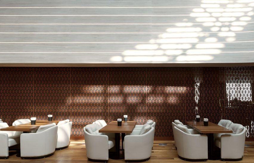 Flow Wall in Istanbul Airport designed by Softroom using parametrics
